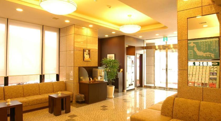 Hotel Route Inn Hirosaki Ekimae מראה חיצוני תמונה